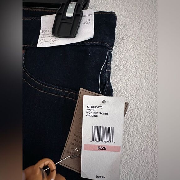 NWT Jessica Simpson High Rise Skinny 6/28 Soft Sculpt - Picture 5 of 12